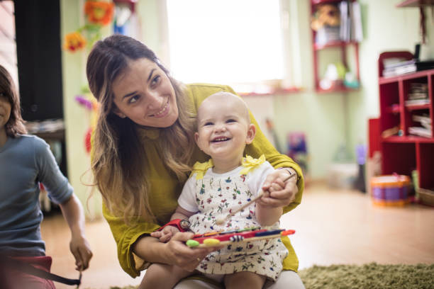 Devenir un professionnel de la petite enfance : votre guide pour une carrière gratifiante